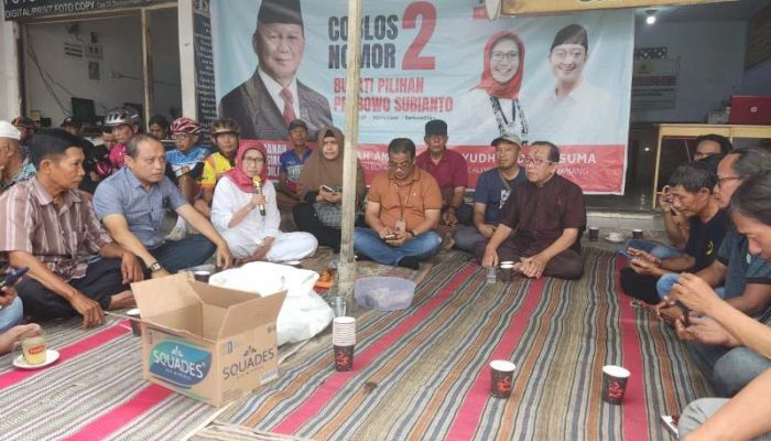 Jagong Santai, Warga dan Cabup Bunda Indah Tak Berjarak