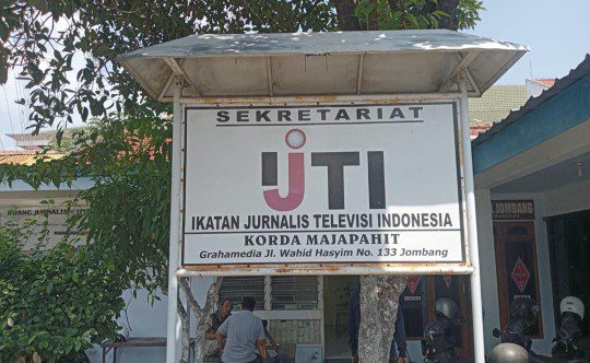 Jurnalis