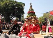 Disdikbud Jombang Karnaval Hasil Bumi, Gaungkan Jombang Resik