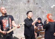 Wow, Khofifah-Emil Bareng Dewa 19 dan Ahmad Dani Syuting Viedo Klip