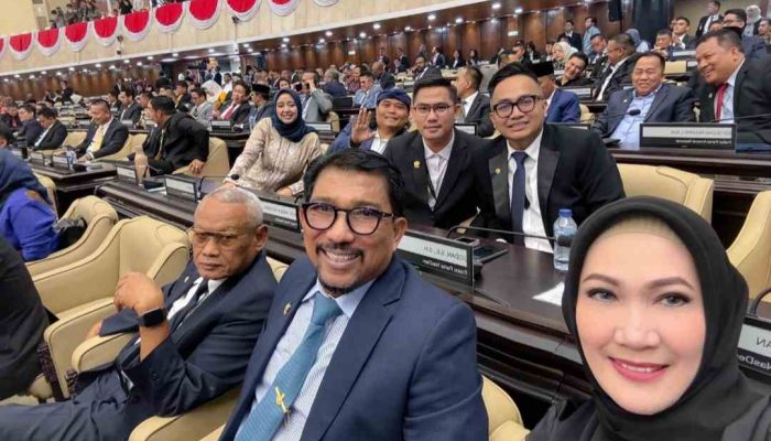 Pasangan Suami Istri, Politisi Panutan