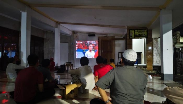 Nobar Laga Timnas vs China di Masjid Al-Haq, Agar Warga Rukun