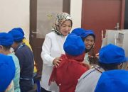 Nyai Lathifah Dengarkan Aspirasi Pekerja Dua Pabrik Rokok
