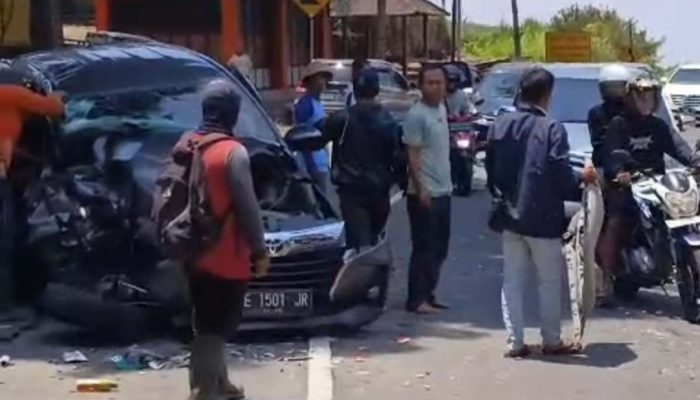 Braak ! Tabrakan Beruntun di Jalan Raya Telaga Wahyu Sarangan Magetan