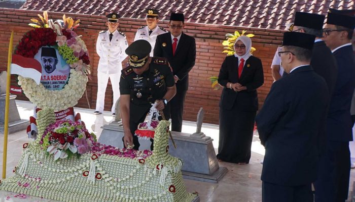 Dandim 0804 Magetan Ziarahi Makam Gubernur Suryo, Ini Misinya