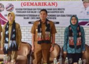 Tekan Angka Stunting, Pj Bupati Serahkan Bantuan Ikan 1.500 KK di Bondowoso