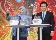 Khofifah-Emil di Debat Kedua Ungkap Raih 738 Penghargaan Selama Menjabat