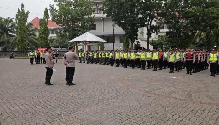 Ratusan Personel Gabungan Amankan Debat Publik Terakhir Pilkada 2024 Magetan