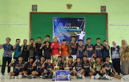 MTsN 5 Magetan Sabet Juara 1 di 2 Turnamen Voly