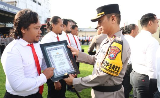 Berprestasi