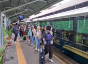Hari Pertama Kereta Panoramic Disambut Antusias Warga