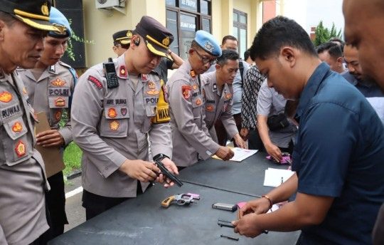 Polres Magetan Perketat Pengawasan, Rutin Periksa Senpi Dinas Anggota