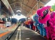 Meriahkan Imlek 2025, KAI Daop 8 Surabaya Hadirkan Barongsai dan Kejutan Spesial