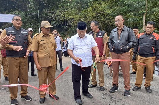 Desa Gotong Royong