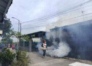 Fogging Desa Jatipasar Upaya Cegah DBD di Musim Hujan