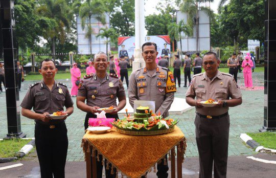 Kado Spesial Tahun Baru 2025, 50 Personel dan ASN Polres Magetan Naik Pangkat