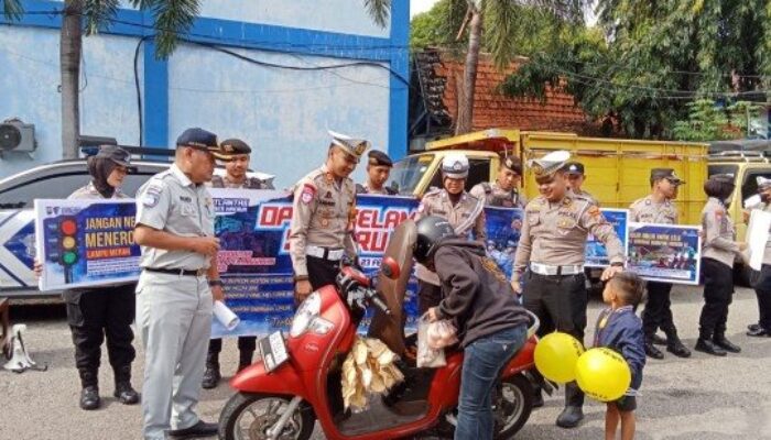 Banyak Helm dan Suvenir di OKS 2025 Hadiah Bagi Pengendara Tertib