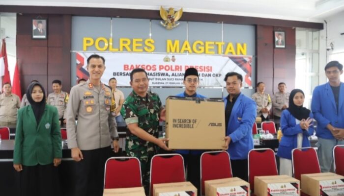 Polres Magetan dan Aliansi Mahasiswa Salurkan Baksos Polri Presisi Sambut Ramadan 1446 H