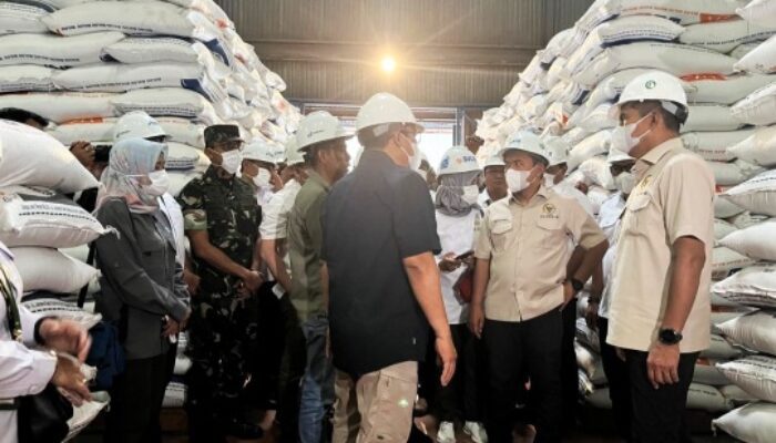 Dandim 0804 Magetan Dampingi Kunker Komisi IV DPR RI ke Gudang Bulog Gulun