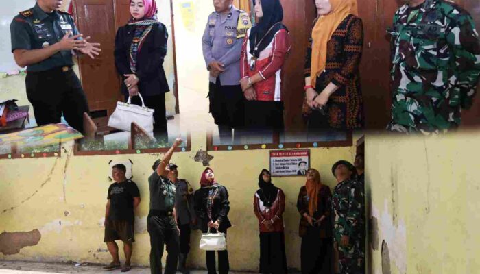 Dandim 0804 Magetan Tinjau Atap Ambruk di SDN 1 Ngelang