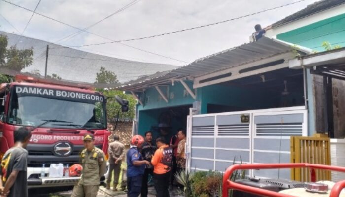 Ditinggal Jaga Anak di Rumah Sakit, Rumah Terbakar