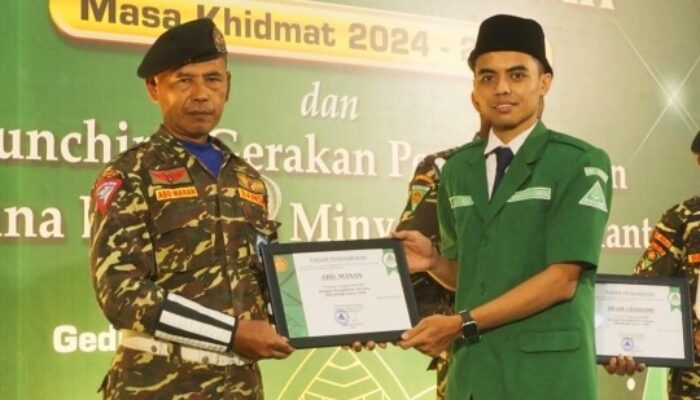 PAC GP Ansor di Gurah Kediri Apresiasi Kader Banser Tertua dan Terlama