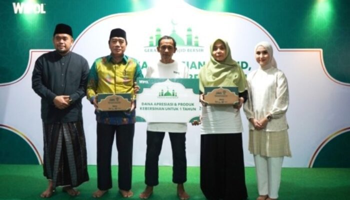 Tahun ke-9, Gerakan Masjid Bersih Bersama Marbot dan 150 Ibu Digelar di Surabaya