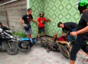 Tendangan Polisi di Surabaya Ini Berhasil Taklukkan Dua Pencuri Motor