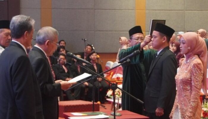 3.730 Guru PPG Unusa Dilantik, Rektor Tekankan Pentingnya Karakter