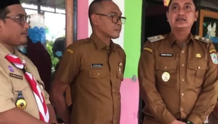 Hari Pertama Kerja, Wabup Lumajang Tinjau Lokasi Ambruknya Bangunan TK dan PAUD di Jatigono