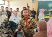 Menteri Wihaji Kunjungi Madiun, Disambut Antusias Petugas KB dan Lansia