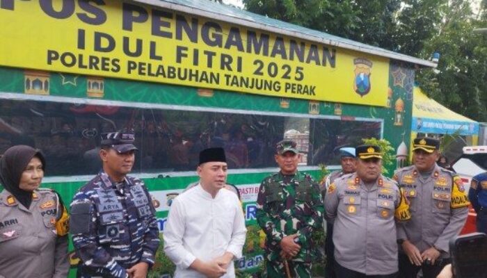 Kapolres dan Wali Kota Surabaya Tinjau Pospam Idul Fitri