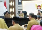 Rapat di Hari Kedua Kepemimpinan Vinanda, Paparkan Program 100 Hari Kerja