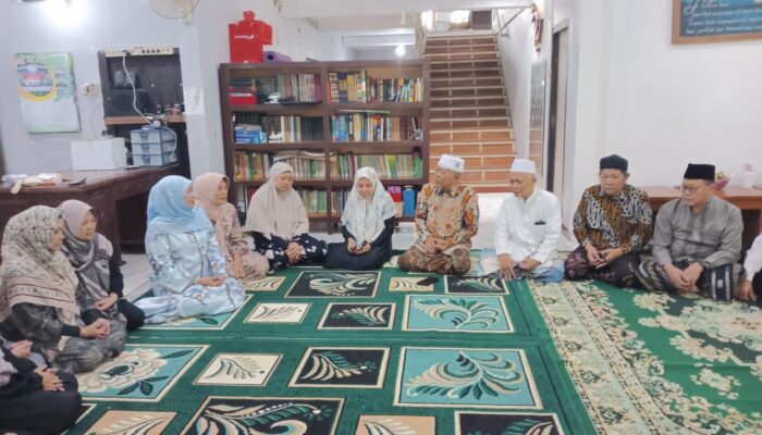Gubernur Jatim dan Wabup Bojonegoro Takziyah ke Istri Pendiri Ponpes Al-Rosyid