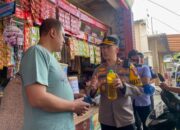 Polres Lumajang Sidak ke Pasar Baru, Pastikan Stok Bapokting Jelang Lebaran