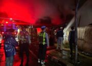 Wuss, Gudang di Hayam Wuruk Bojonegoro Terbakar
