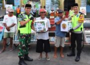 Dandim Bareng Kapolres Magetan Patroli Bersama dan Bagi Bingkisan ke Warga