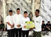 Bupati Mojokerto Gus Barra Serahkan Bantuan untuk Pembangunan Masjid