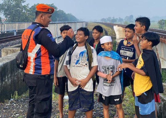 Jalur Kereta Api,