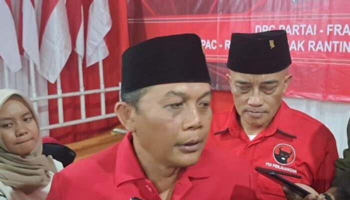 PDI Perjuangan Kota Malang Bagikan 2500 Bingkisan Lebaran dan Sentil Karut-Marut Porprov
