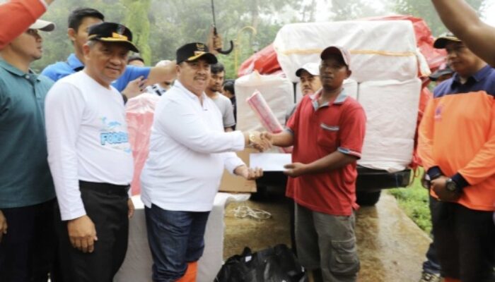 Pemkab Jombang Salurkan Bantuan untuk Korban Longsor di Wonosalam