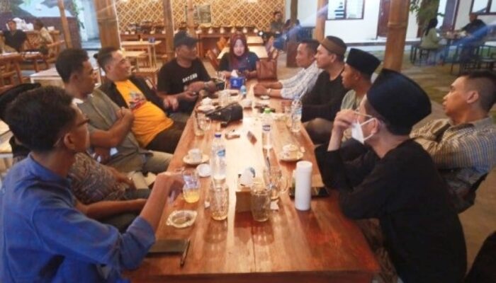 Jalin Kebersamaan di Bulan Ramadan, LBSI Lumajang Bukber dan Bagi-bagi Takjil