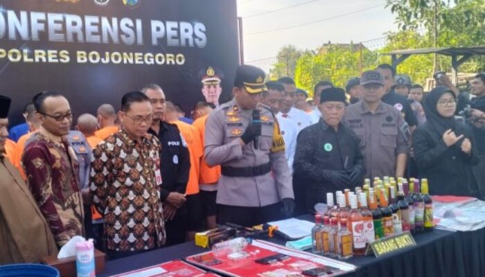Polres Bojonegoro Musnahkan Barbuk Hasil Operasi Pekat Semeru 2025