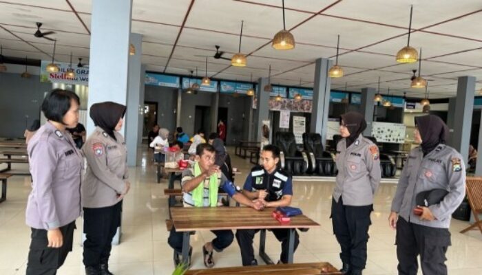 Polwan Polres Ngawi Sosialisasi Mudik Aman, Keluarga Nyaman