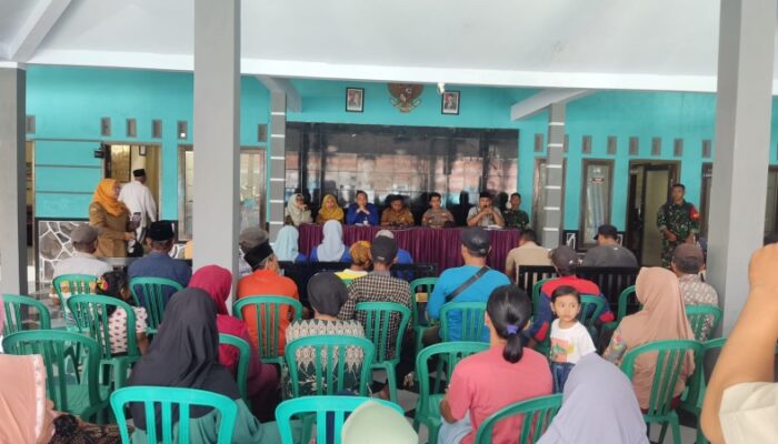 Warga Banyuputih Lor Geruduk Kantor Desa, Gegara Lalat, Bau dan Penyakit dari Kandang Ayam