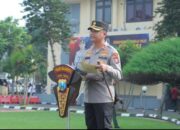 Kapolres Mojokerto Beri Anugerah Lembaga dan Personel di OPS Ketupat Semeru 2025