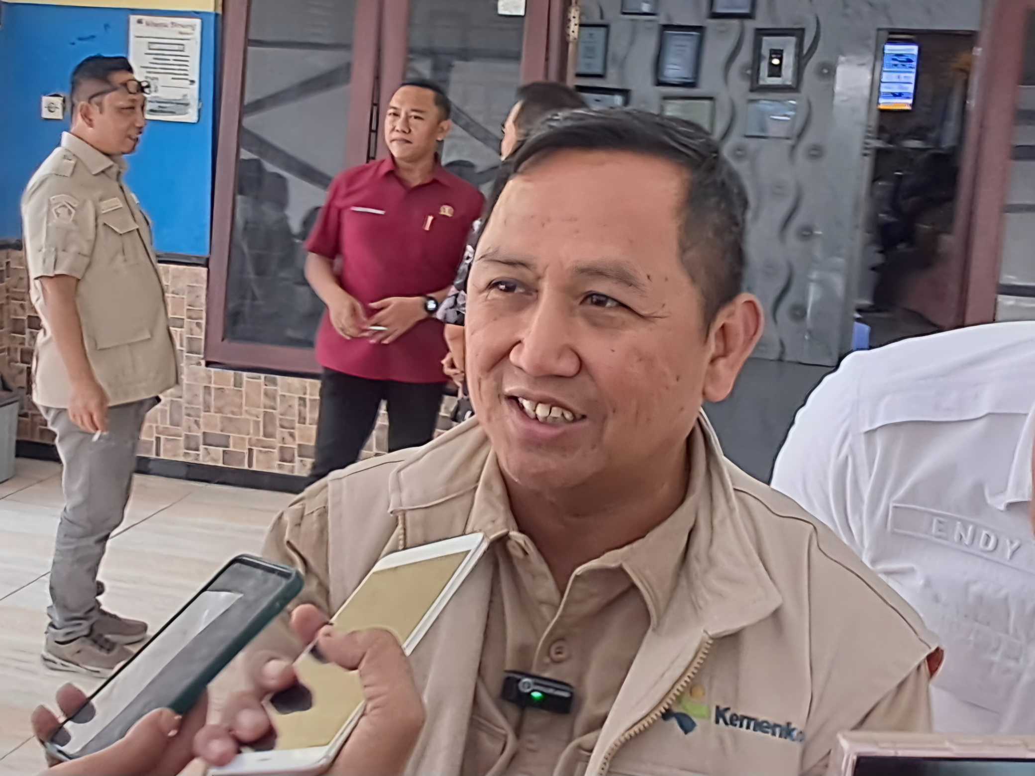 Kopdes Merah putih