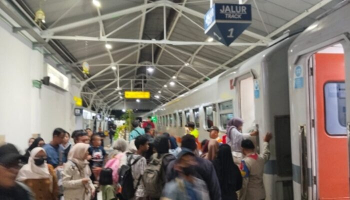 Melihat Lonjakan Penumpang KA di Akhir Libur Lebaran