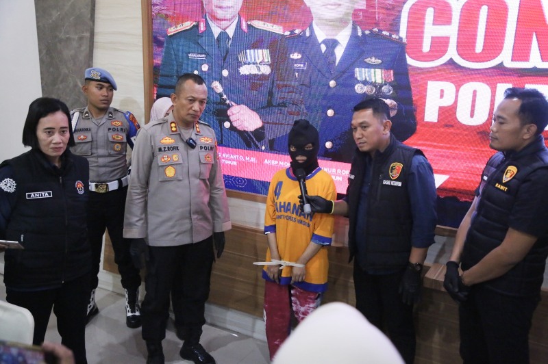 Pembuangan bayi