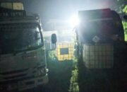 Bau Menyengat, Warga Bojonegoro Geruduk Gudang Diduga Simpan Solar Ilegal